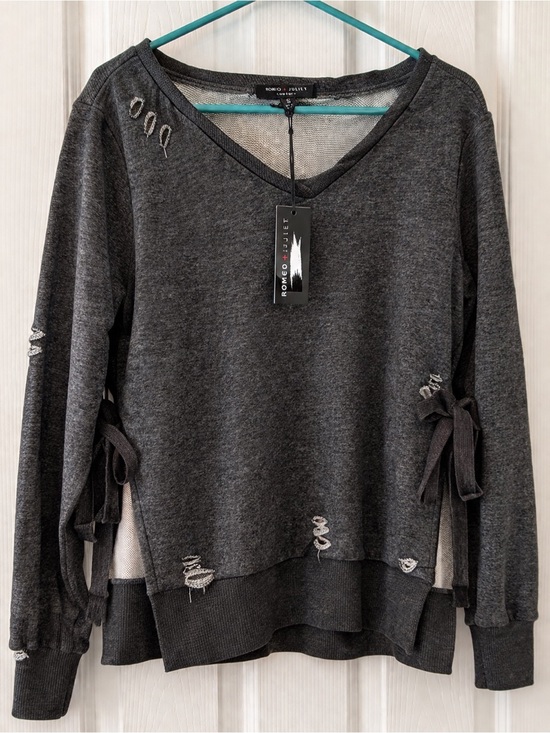 Romeo & Juliet Couture Tops - Romeo & Juliet Distressed Sweatshirt NWT Small Gray V Neck Raw Hem Tie Sleeve